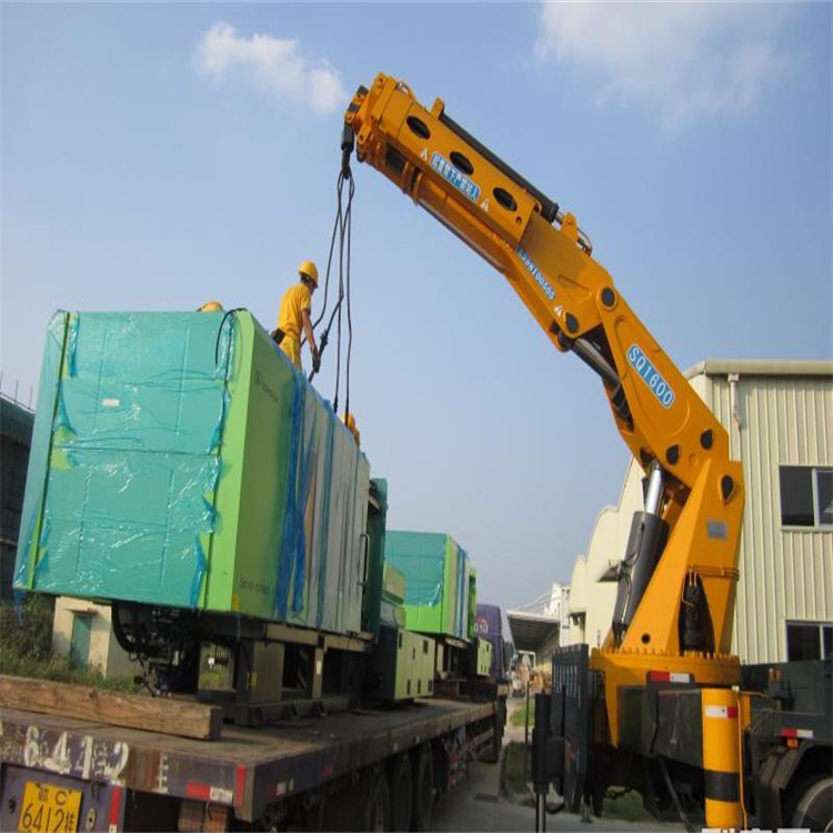 印江100吨折臂吊出租大概多少钱